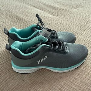 Fila Women’s Memory Foam Outreach Gray Running Tennis Shoe